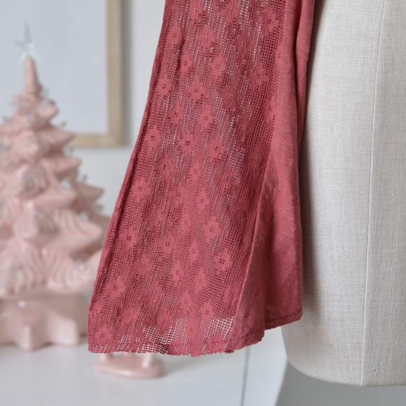 coral long sleeve flowy cropped hem top with lace sleeves, small - Picture 6 of 11